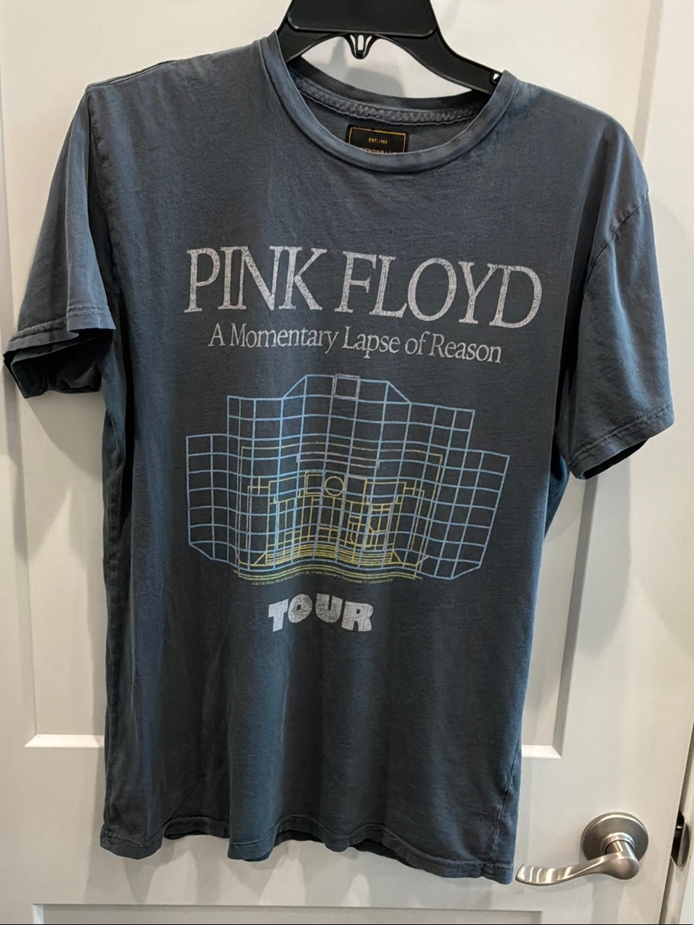 Pink Floyd Slate Blue 'A Momentary Lapse of Reason' Music Graphic
 Tee S/M